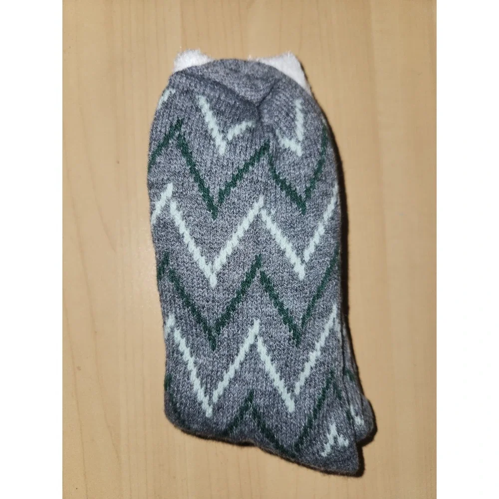 A New Day Women's Double Lined Regular Cozy Socks Sz 4-10~Heather Grey Snowflake